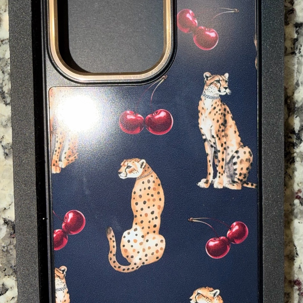 Burga iPhone 15 Pro Max - Burgundy Snake and Cheetah Pattern Phone Case Set - Picture 2 of 5
